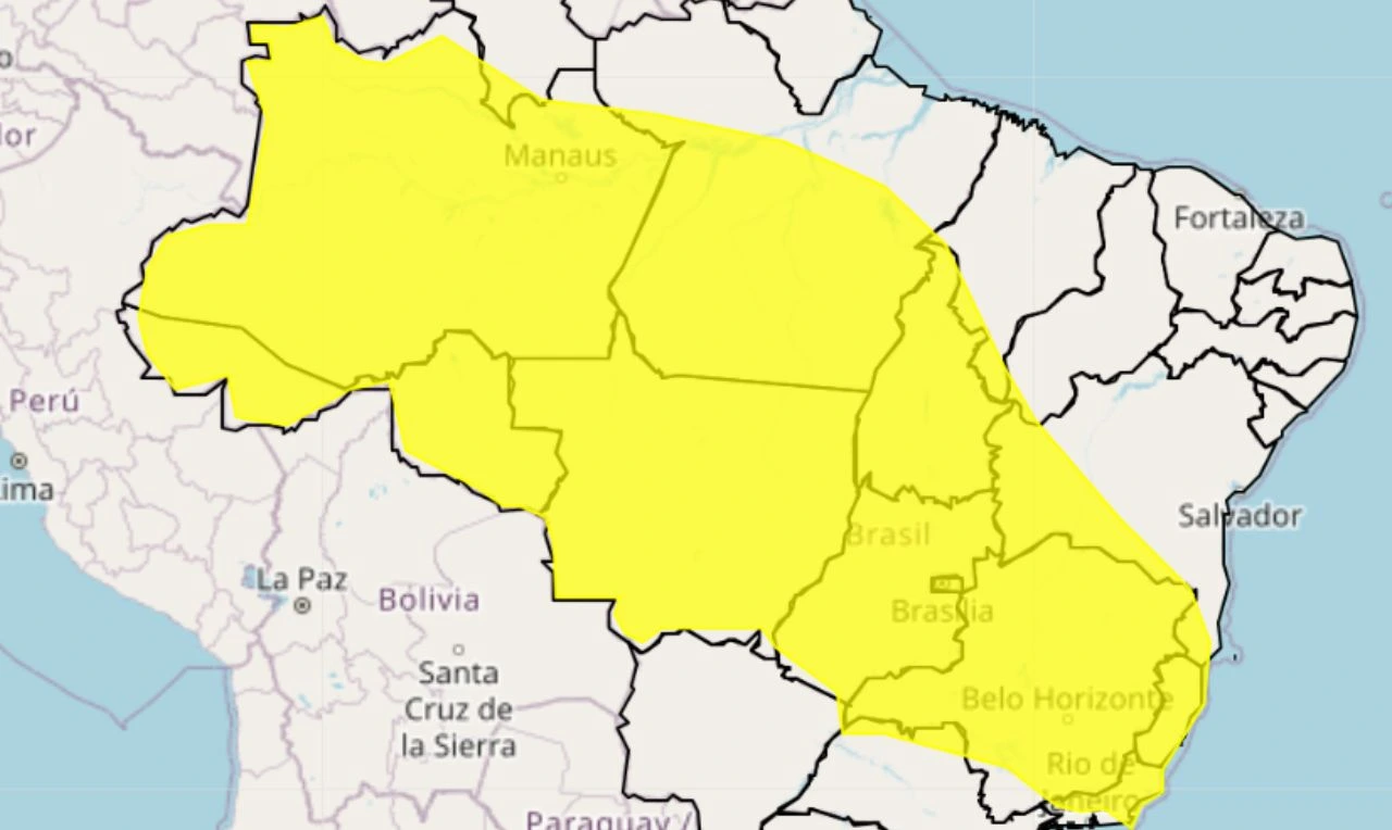 A imagem mostra um alerta amarelo para chuvas intensas, ventania e possíveis alagamentos em grande parte do país