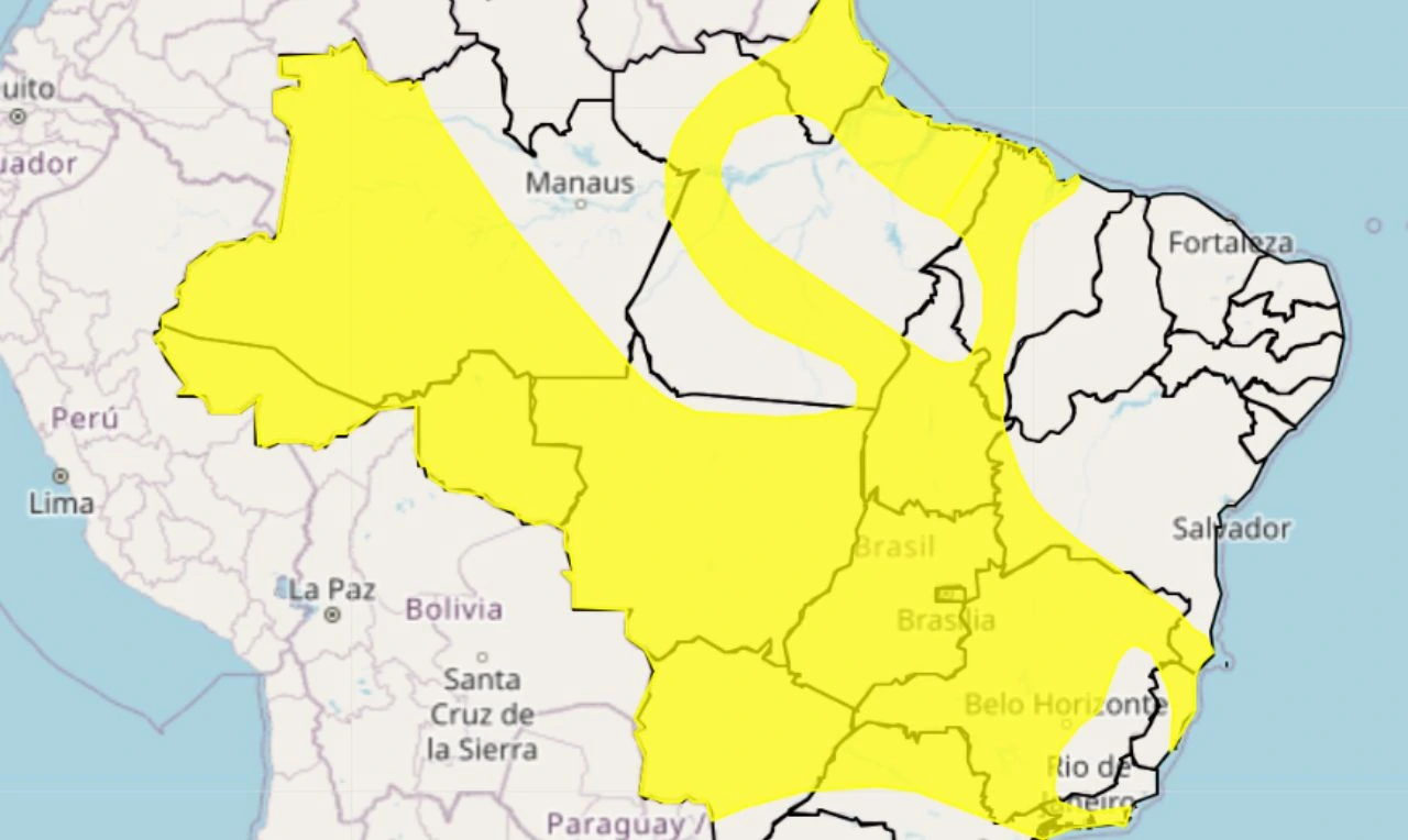 A imagem mostra um alerta amarelo para chuvas intensas e ventania em grande parte do país