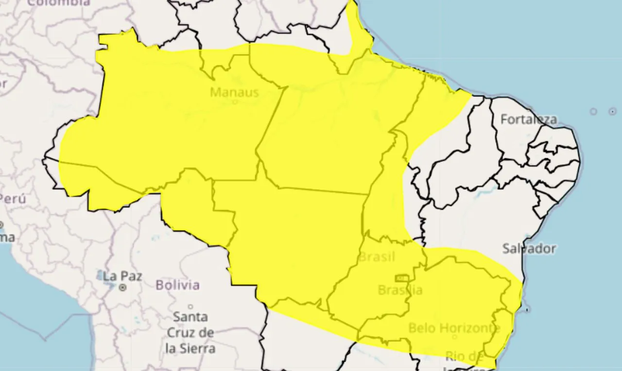 A imagem mostra um alerta amarelo para chuva intensa, ventania e alagamentos nas regiões Norte, Nordeste, Centro-Oeste e Sudeste