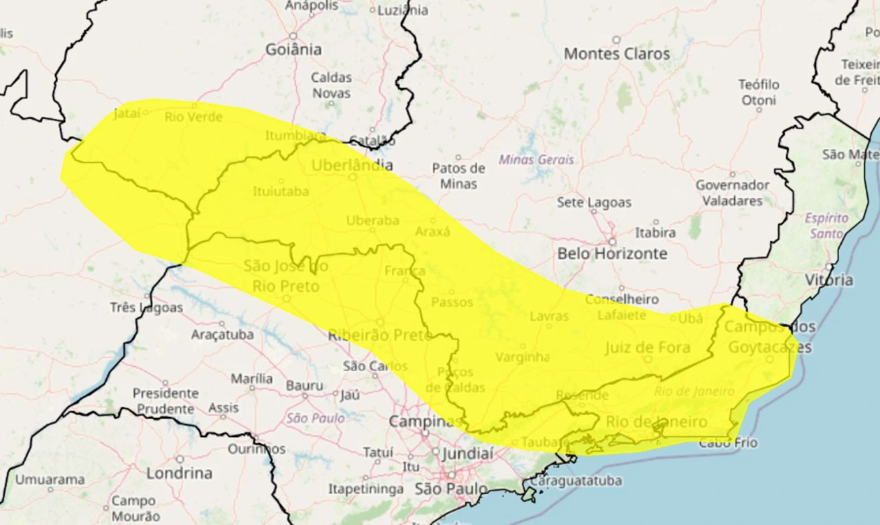 Trata-se de um alerta amarelo para chuvas intensas, ventania e risco de queda de energia em partes do Centro-Oeste e Sudeste