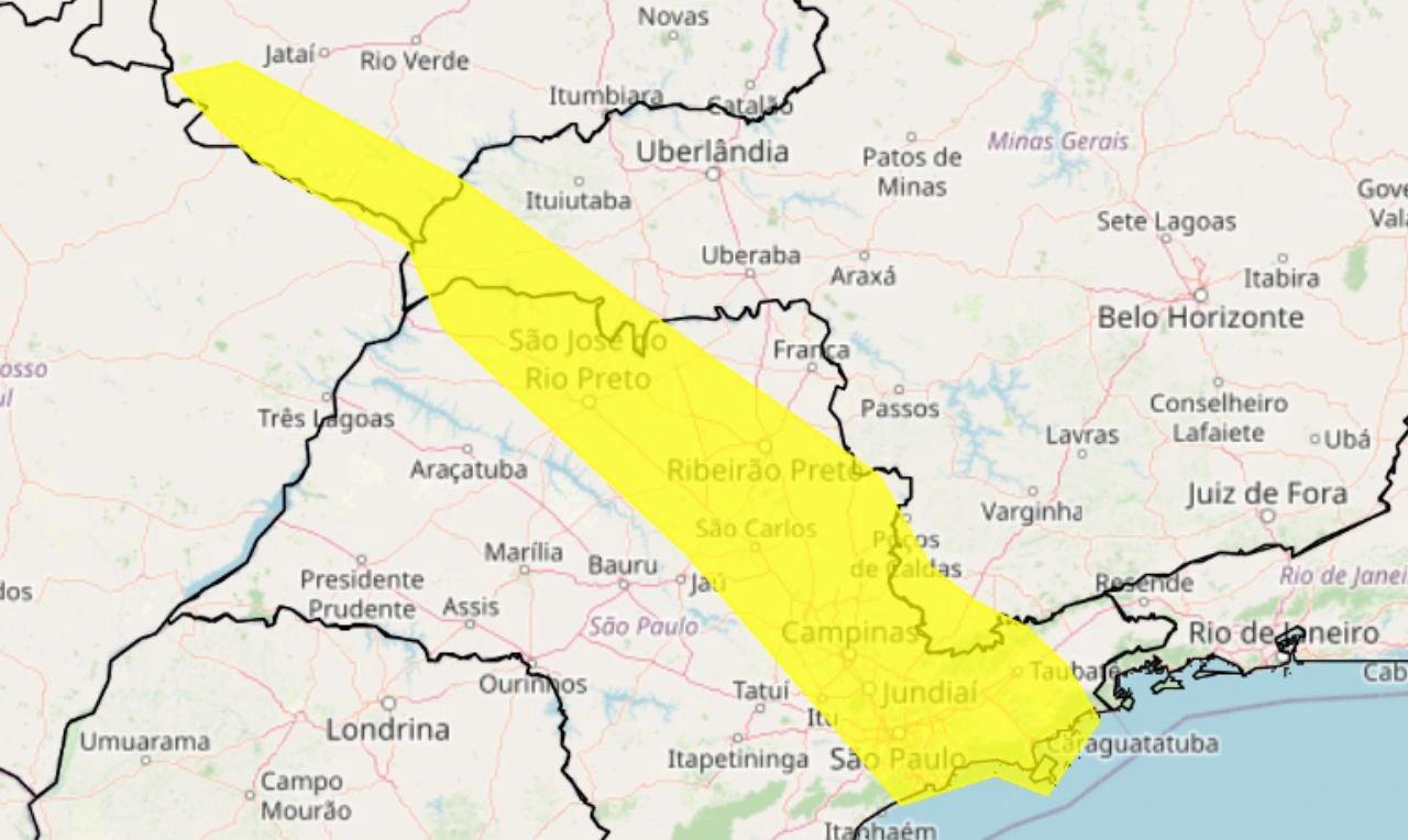 Trata-se de um alerta amarelo para chuvas intensas, ventania e risco de queda de energia em partes do Centro-Oeste e Sudeste