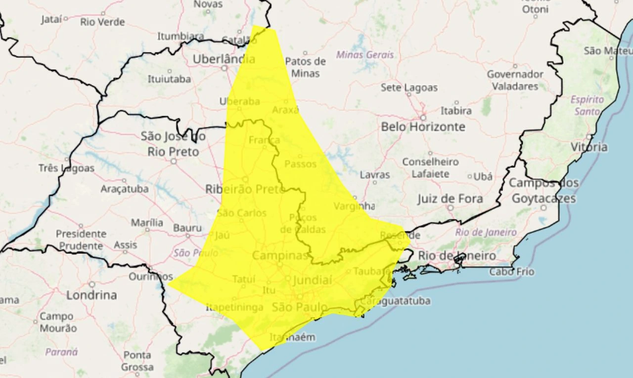 Trata-se de um alerta amarelo para tempestade, ventania e granizo no Centro-Oeste e Sudeste
