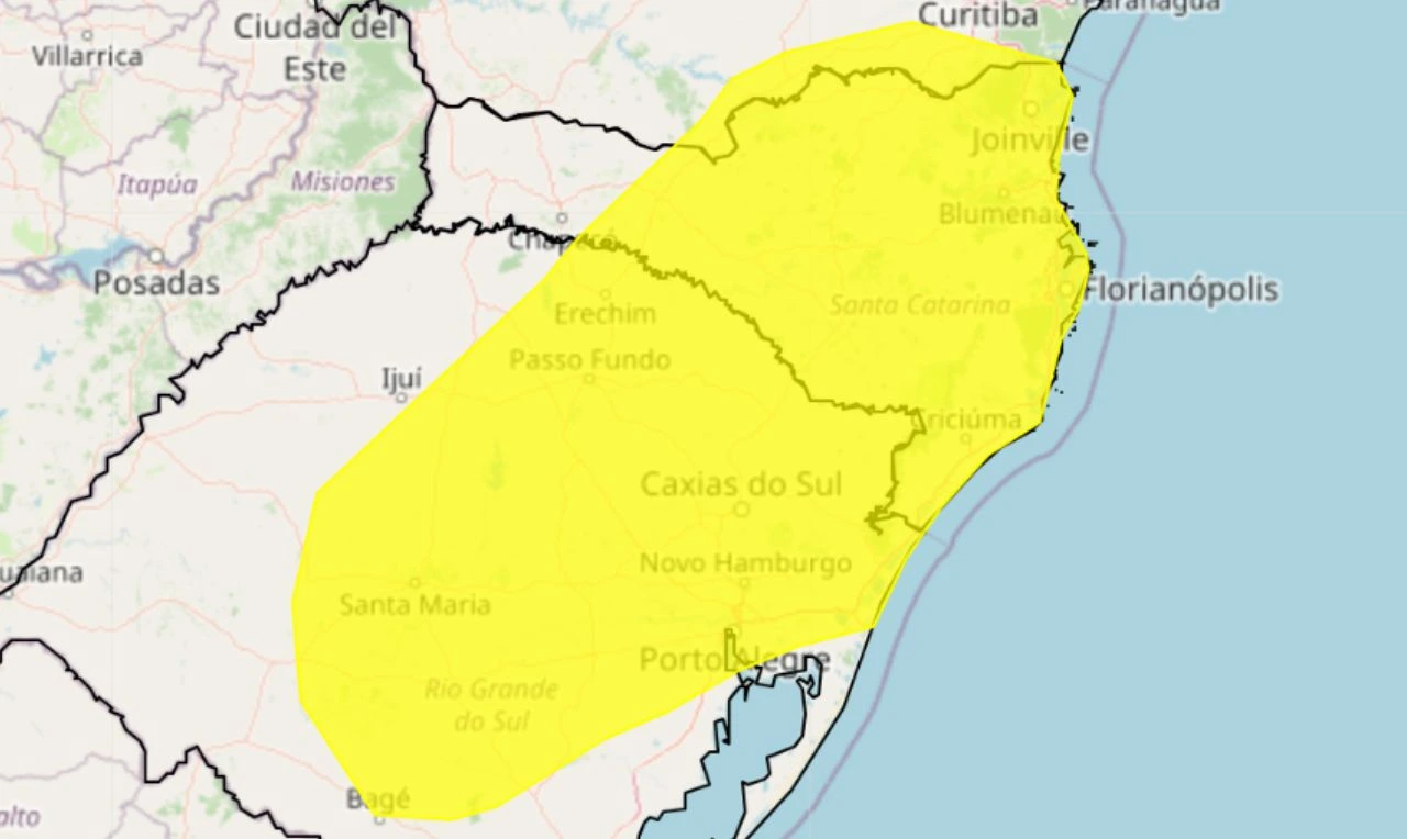 A imagem mostra um alerta amarelo para tempestade, ventania e granizo no Sul do país