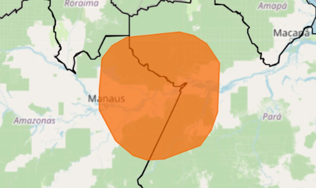 A imagem mostra um alerta laranja para chuvas e ventos intensos em partes do Amazonas e Pará
