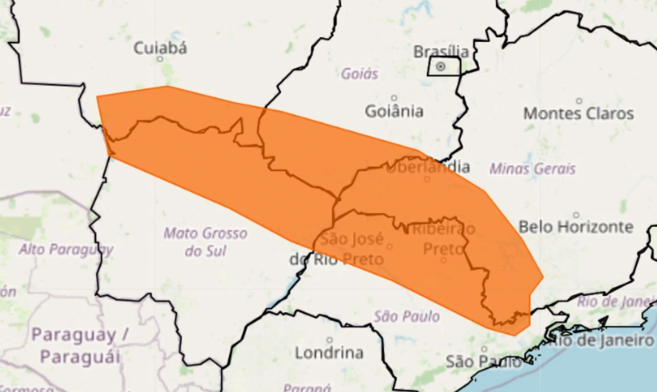 A imagem mostra um alerta laranja para chuva intensa, ventania e risco de queda de energia em algumas partes das regiões Centro-Oeste e Sudeste