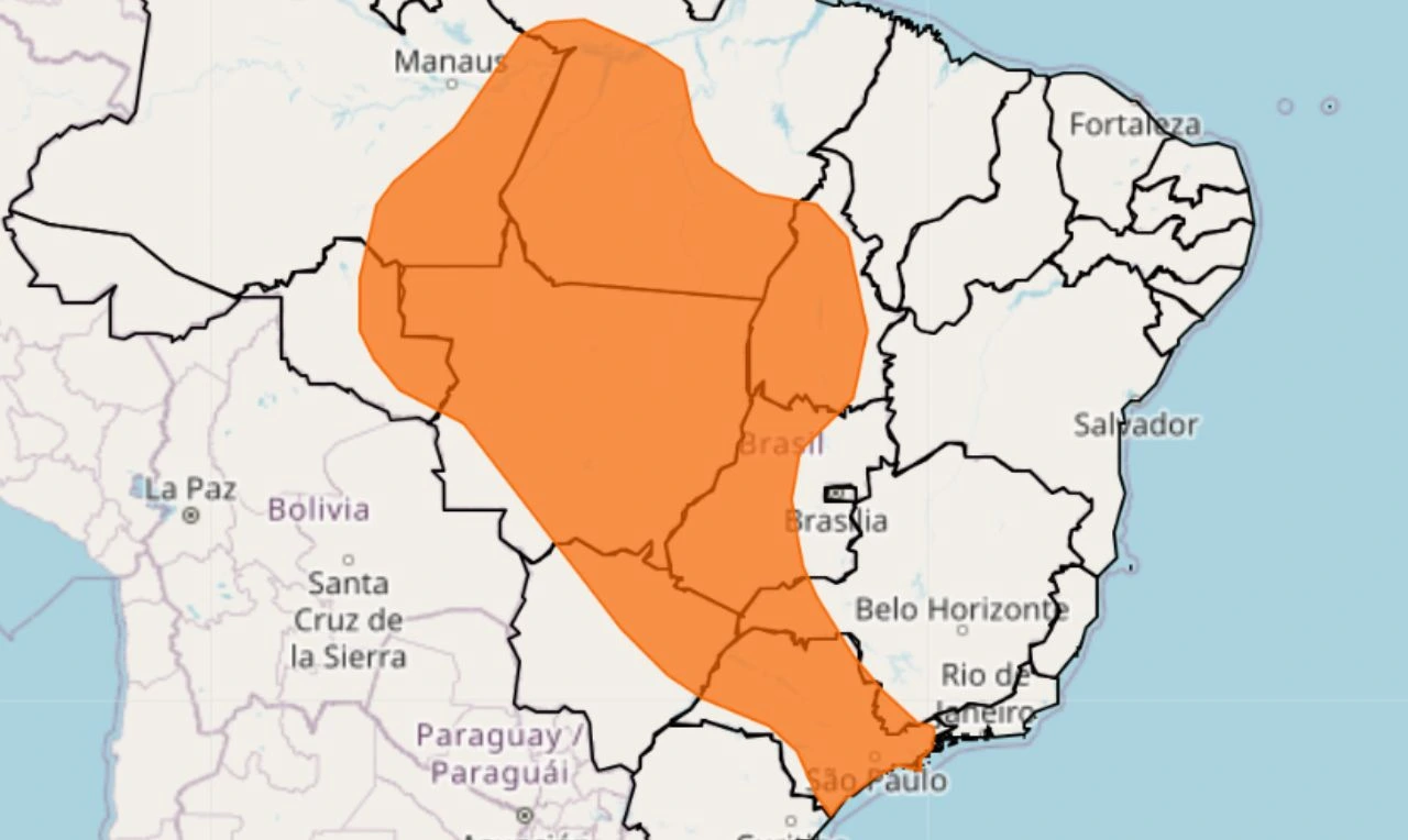 A imagem mostra um alerta laranja para chuvas intensas e ventania em partes do Norte, Centro-Oeste e Sudeste