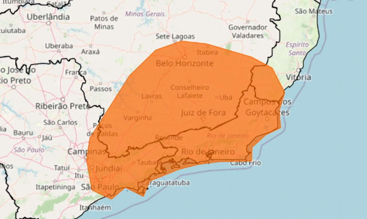 Trata-se de um alerta laranja para chuvas intensas, ventania e risco de alagamento em parte da região Sudeste