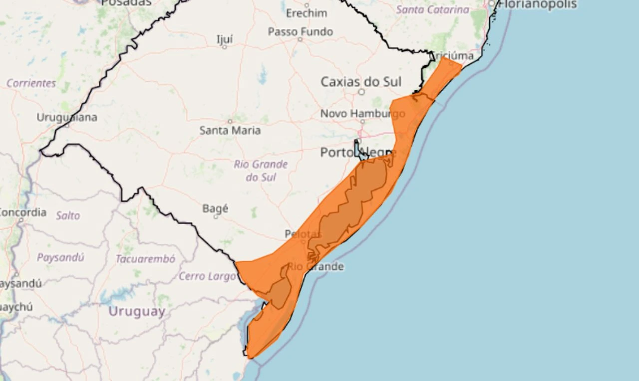 A imagem mostra um alerta laranja para onda de calor da região Sul