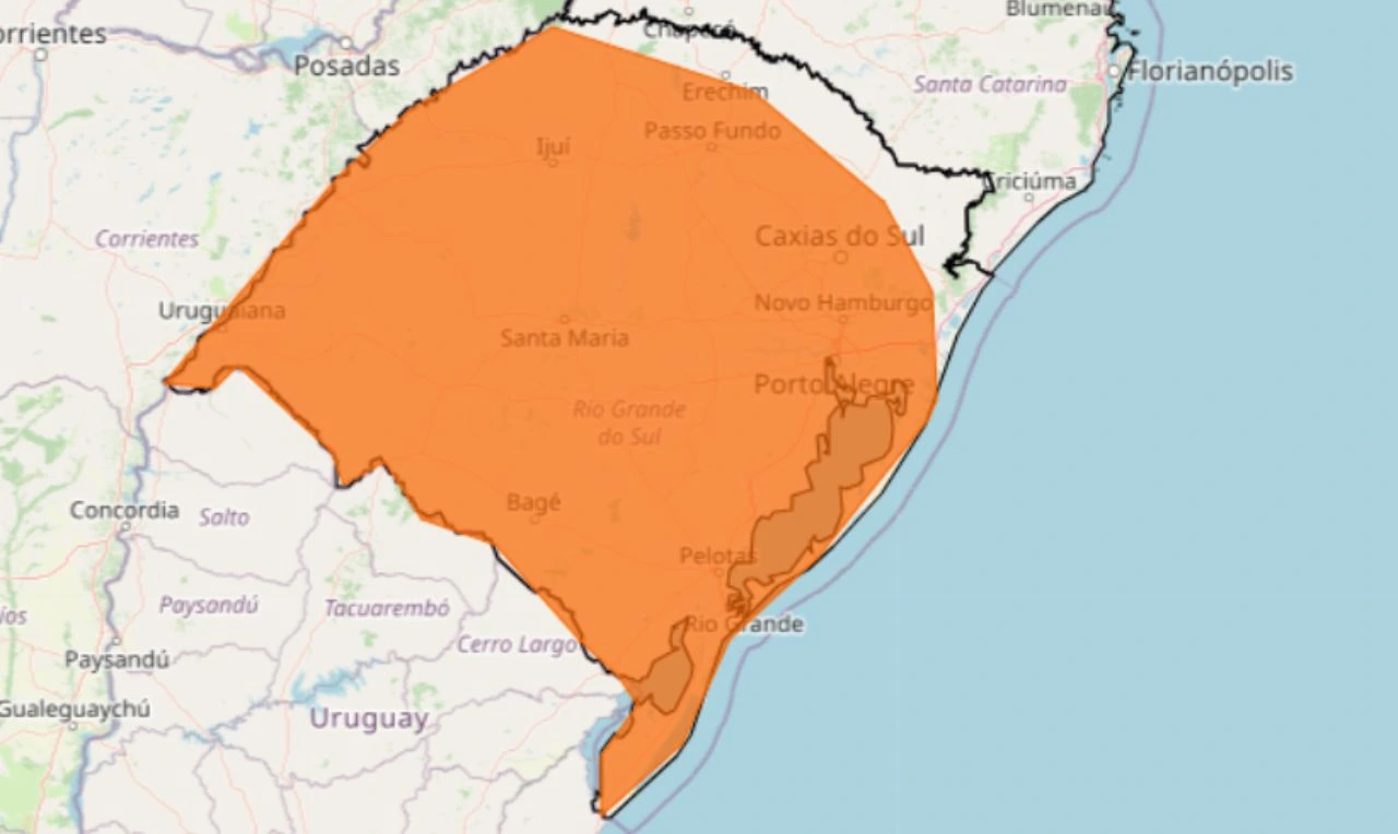 Trata-se de um alerta laranja para tempestade, ventania e queda de granizo em parte do RS
