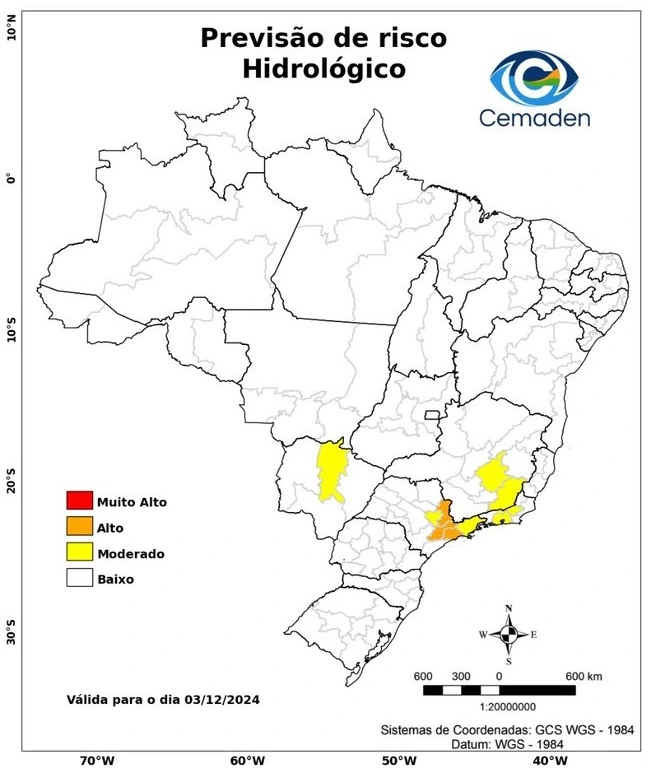 A imagem mostra mapa de risco para alagamento na região Sudeste
