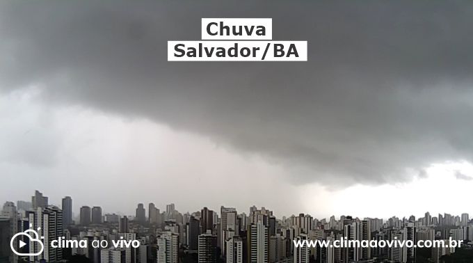 na imagem mostra o avanço de chuva sobre a cidade Salvador/BA
