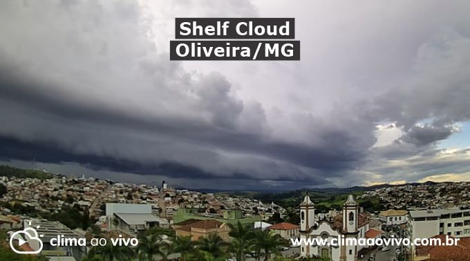 Na imagem mostra a formação de um shelf Cloud sobre Oliveira/MG