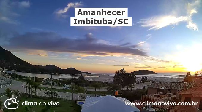 Na imagem mostra um belíssimo amanhecer em Imbituba/SC