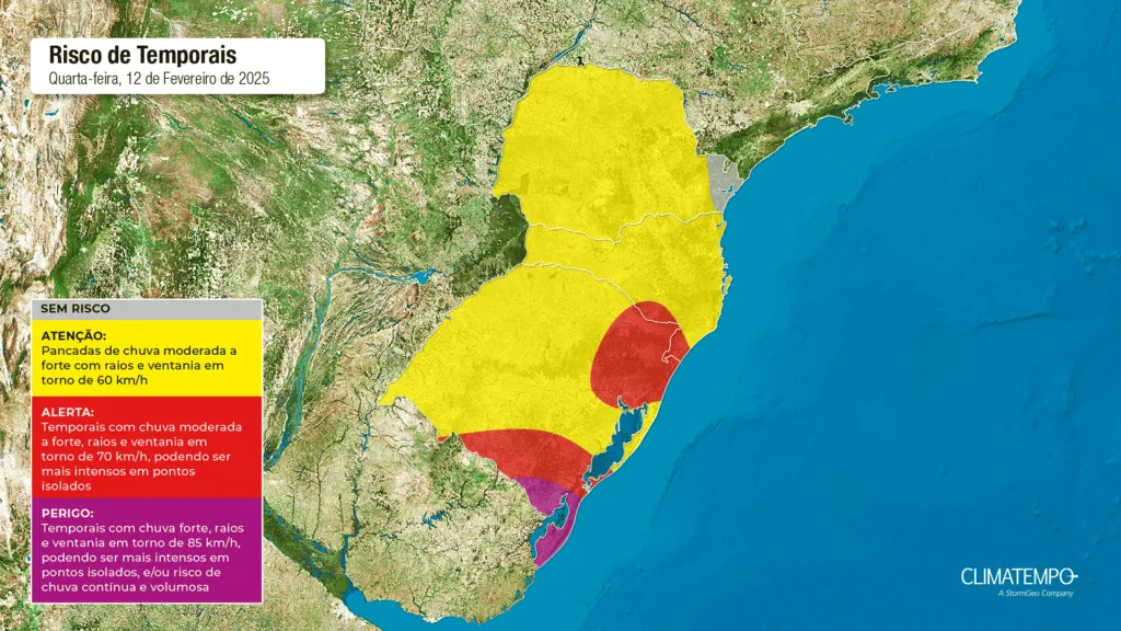 O mapa de previsão de risco de temporais para a região Sul do Brasil, datado de 12 de fevereiro de 2025, indica diferentes níveis de alerta para os estados do Rio Grande do Sul e Santa Catarina